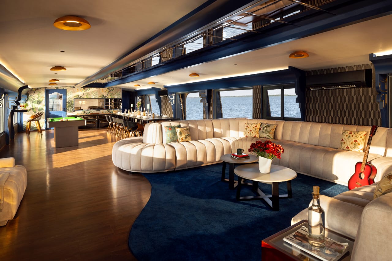 Lexica Houseboat View 7
