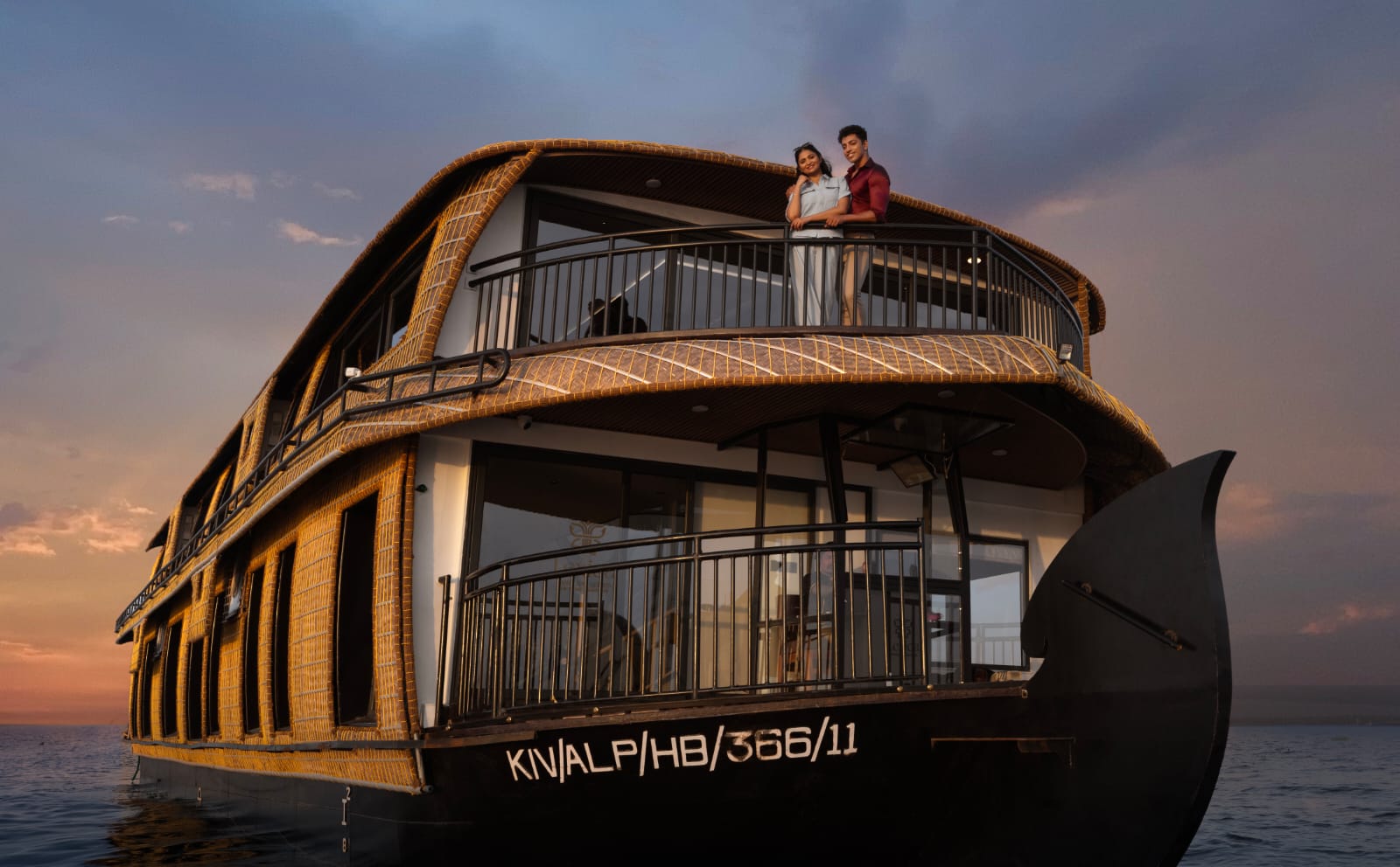 Lexica Houseboat View 7